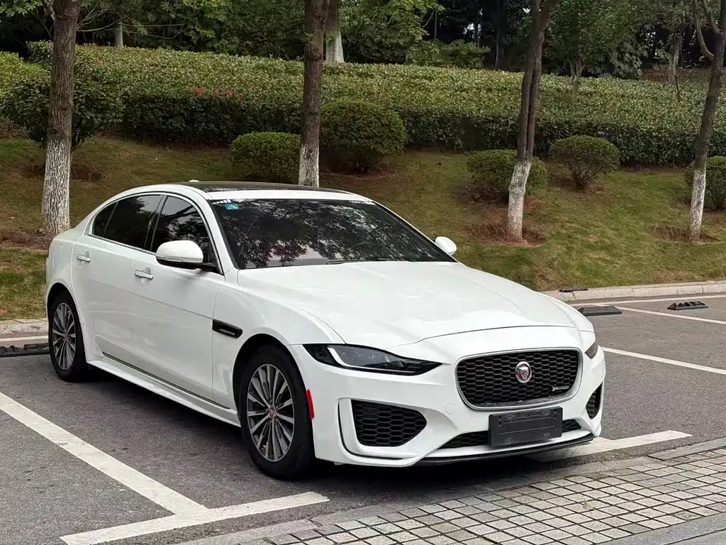 Jaguar XEL — миниатюра 3