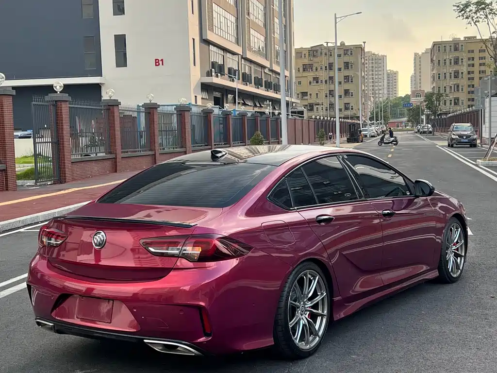 Buick Regal — миниатюра 8