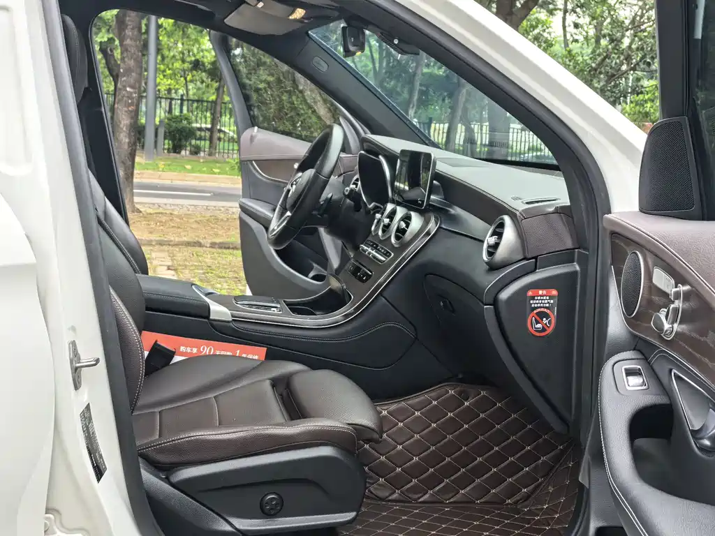 Mercedes-Benz GLC — миниатюра 10