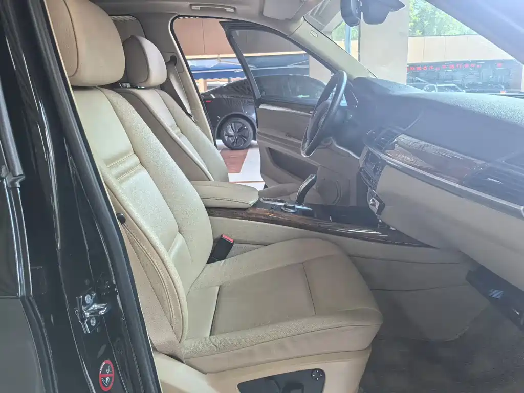 BMW X5 (Import) — миниатюра 3