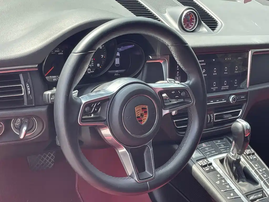 Porsche Macan — миниатюра 6
