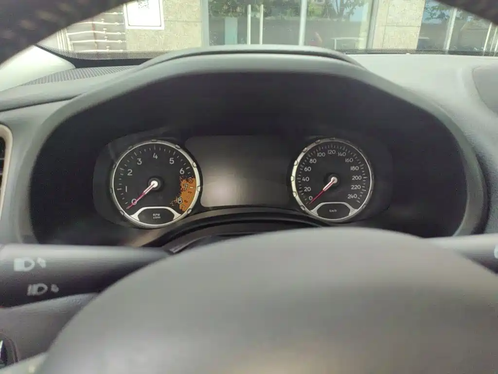 Jeep Renegade — миниатюра 7