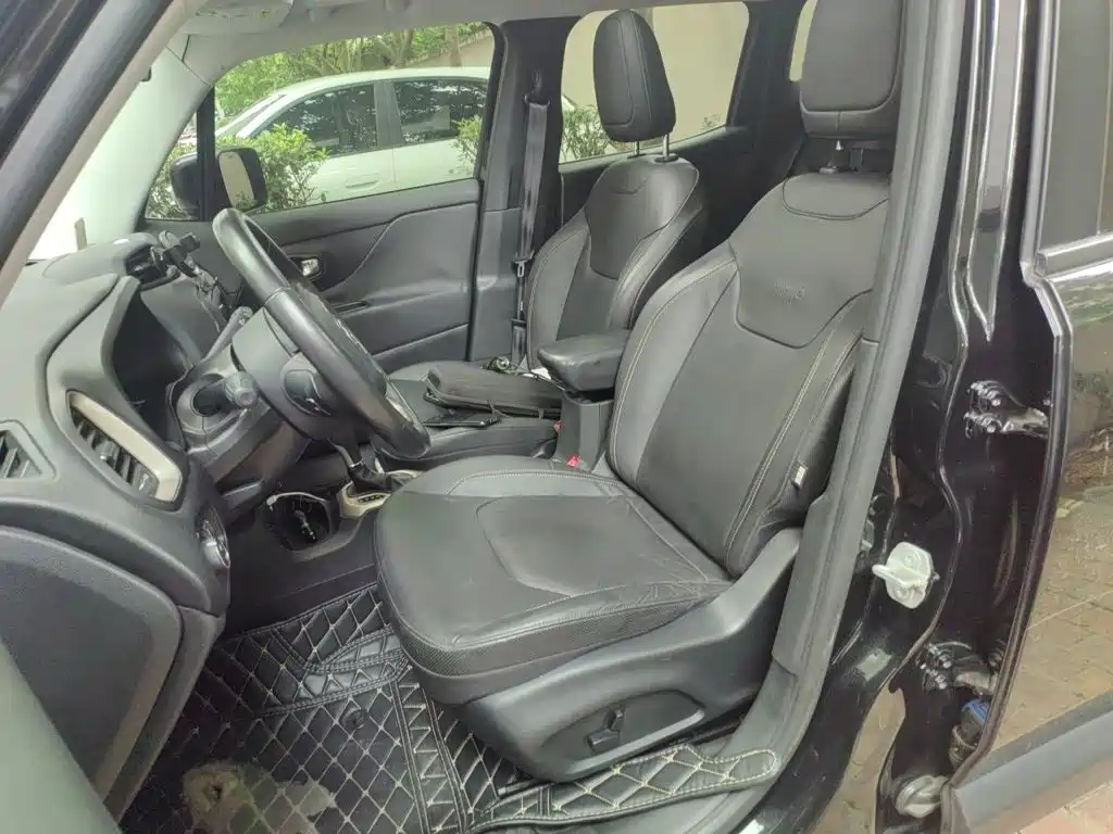 Jeep Renegade — миниатюра 11