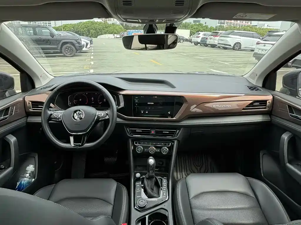 Volkswagen Tharu — миниатюра 5