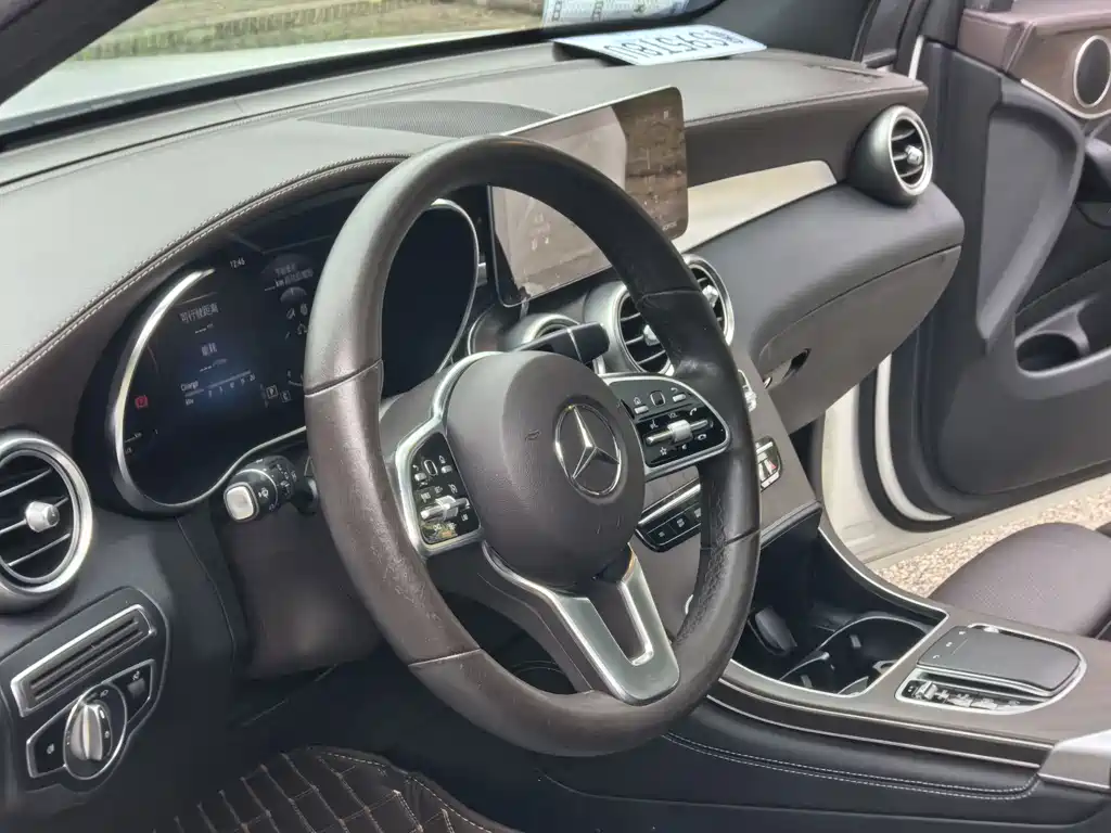 Mercedes-Benz GLC — миниатюра 9