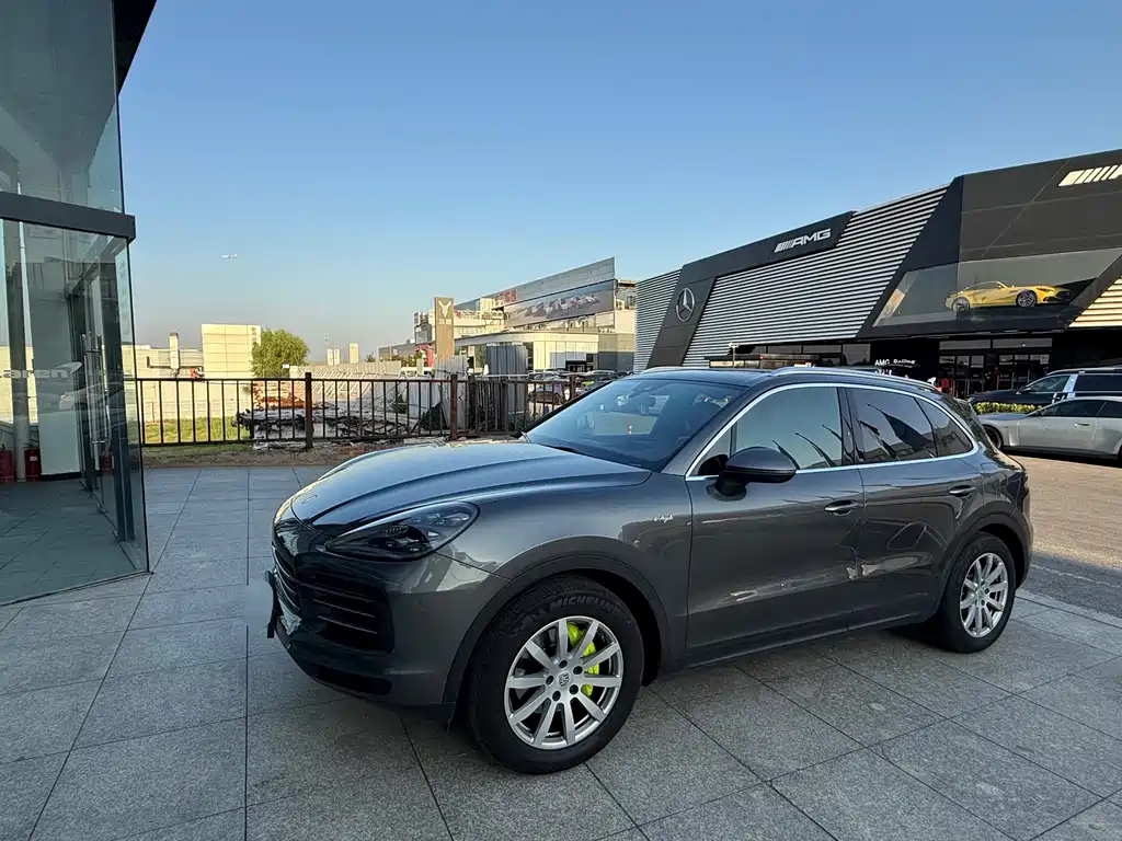 Porsche Cayenne Hybrid — миниатюра 2