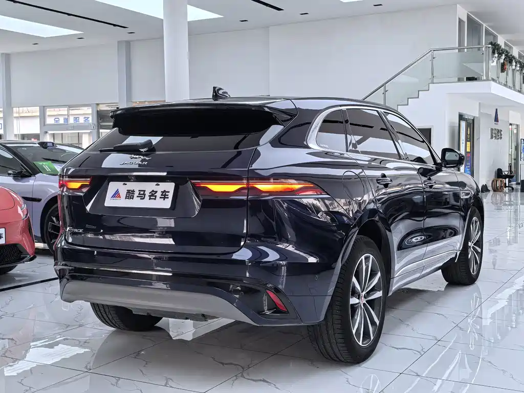 Jaguar F-PACE — миниатюра 15