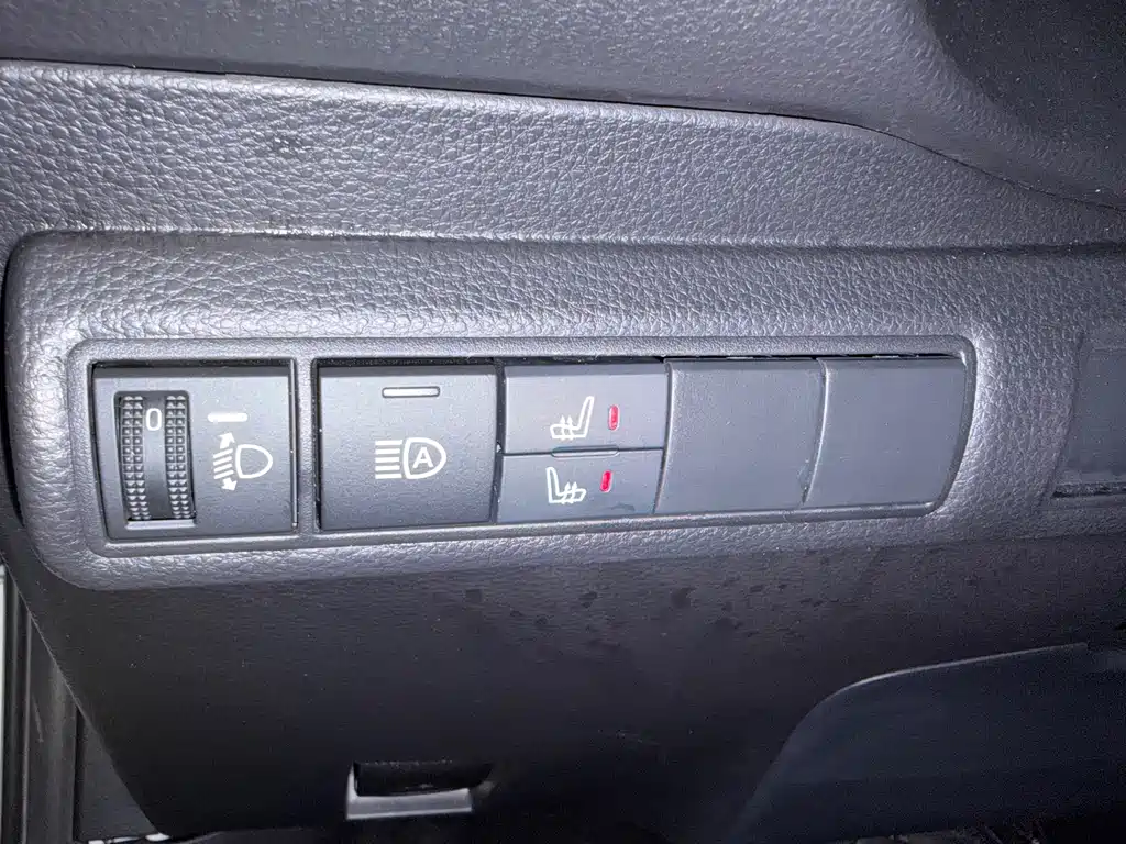 Toyota Corolla — миниатюра 13
