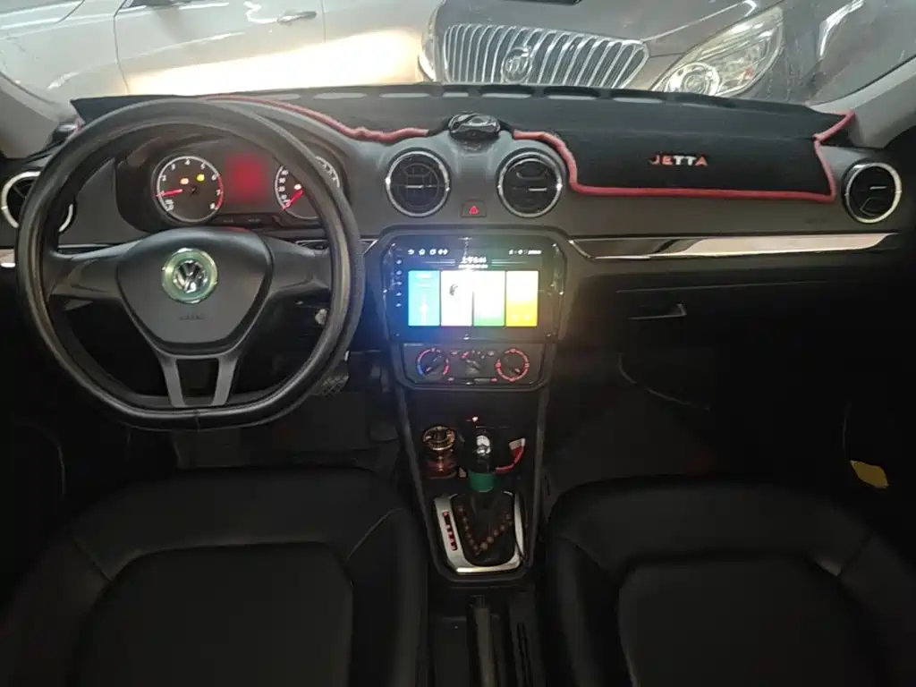 Volkswagen Jetta — миниатюра 10
