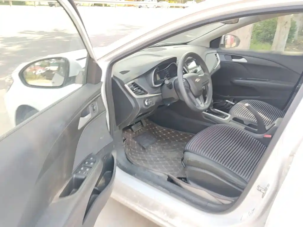 Chevrolet Cavalier — миниатюра 16