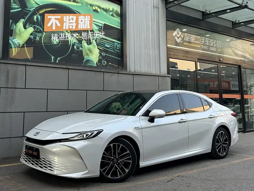 Toyota Camry 2024