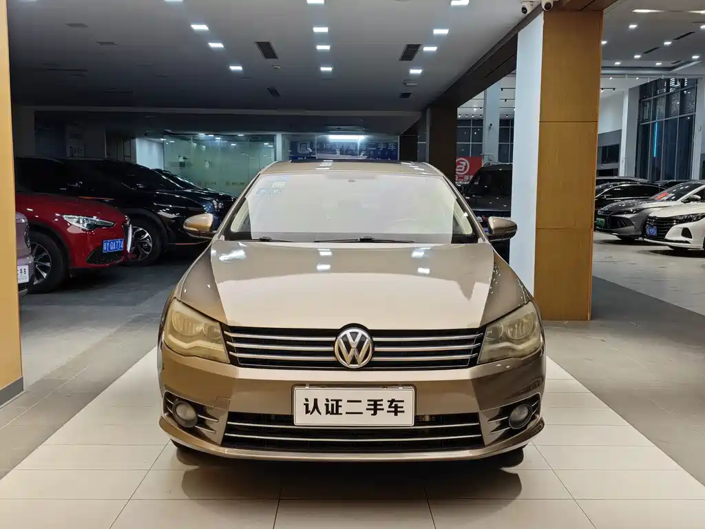 Volkswagen Bora 2014 1.6L AT Comfort