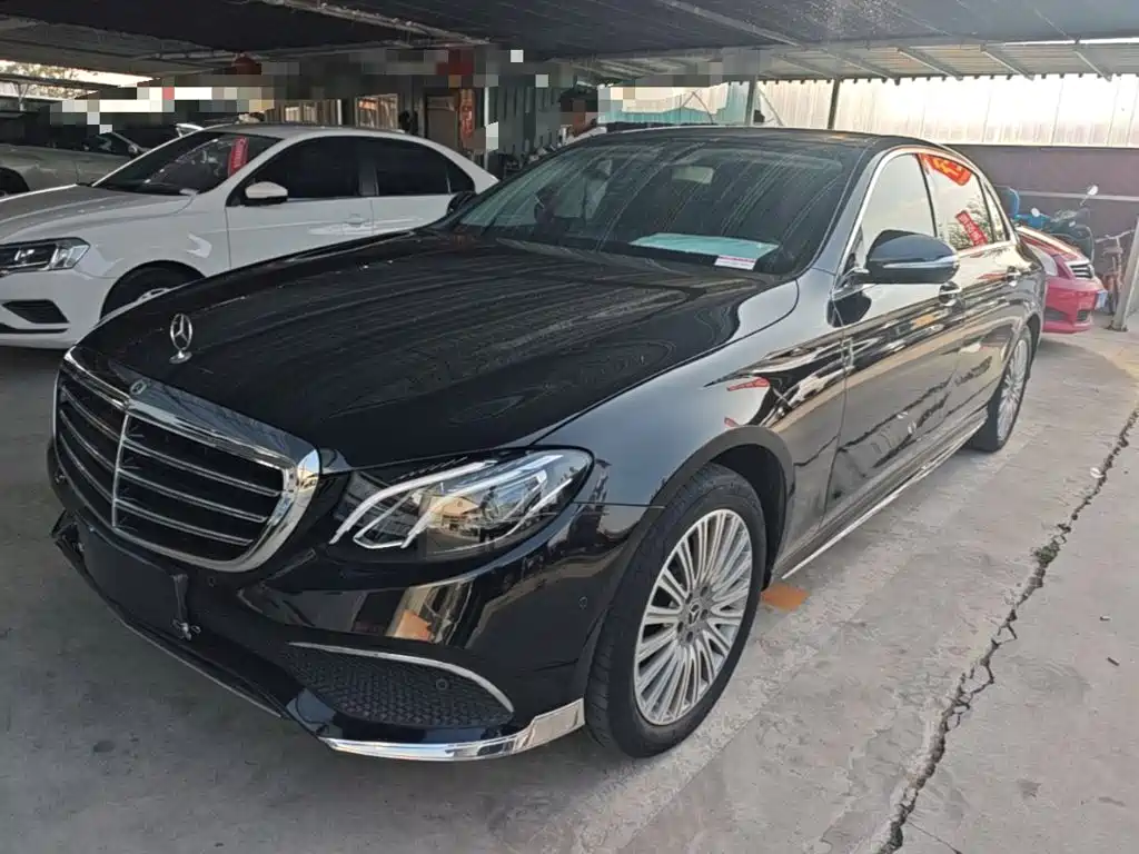 Mercedes-Benz E-Class — миниатюра 2