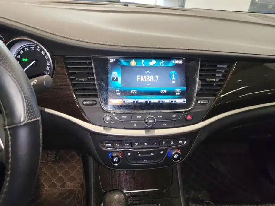 Buick Verano — миниатюра 13