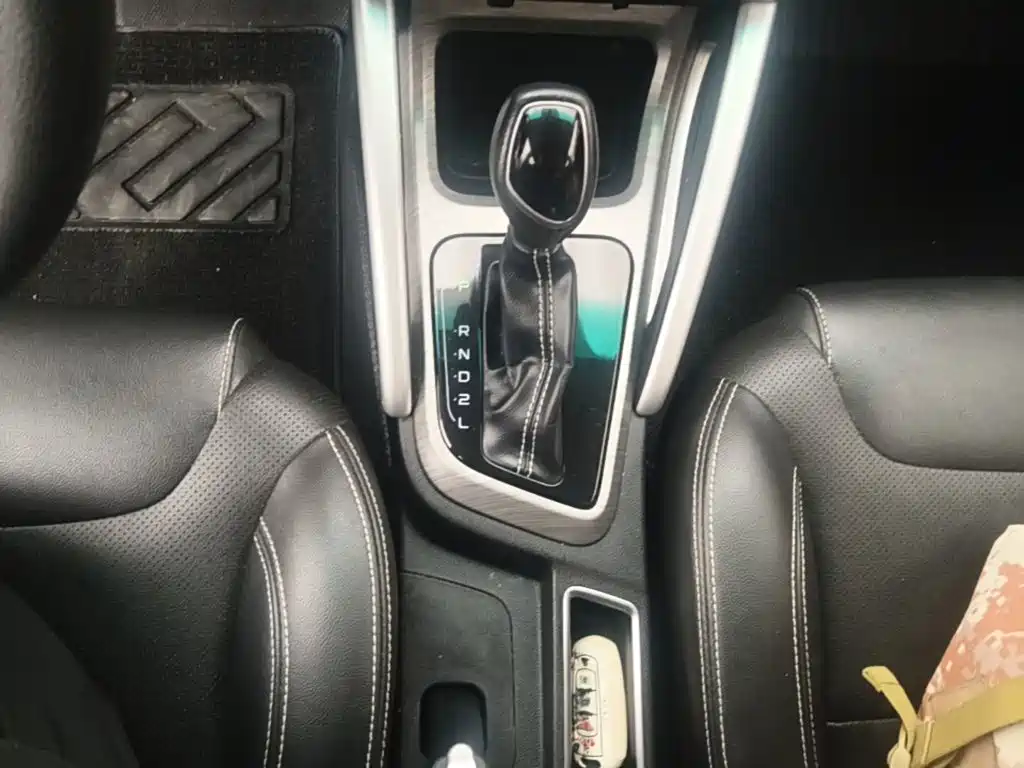 Geely Vision X3 — миниатюра 14