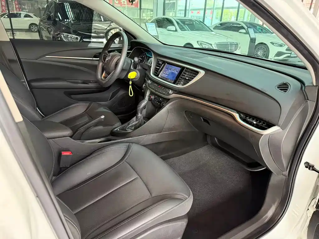 Buick Excelle — миниатюра 7