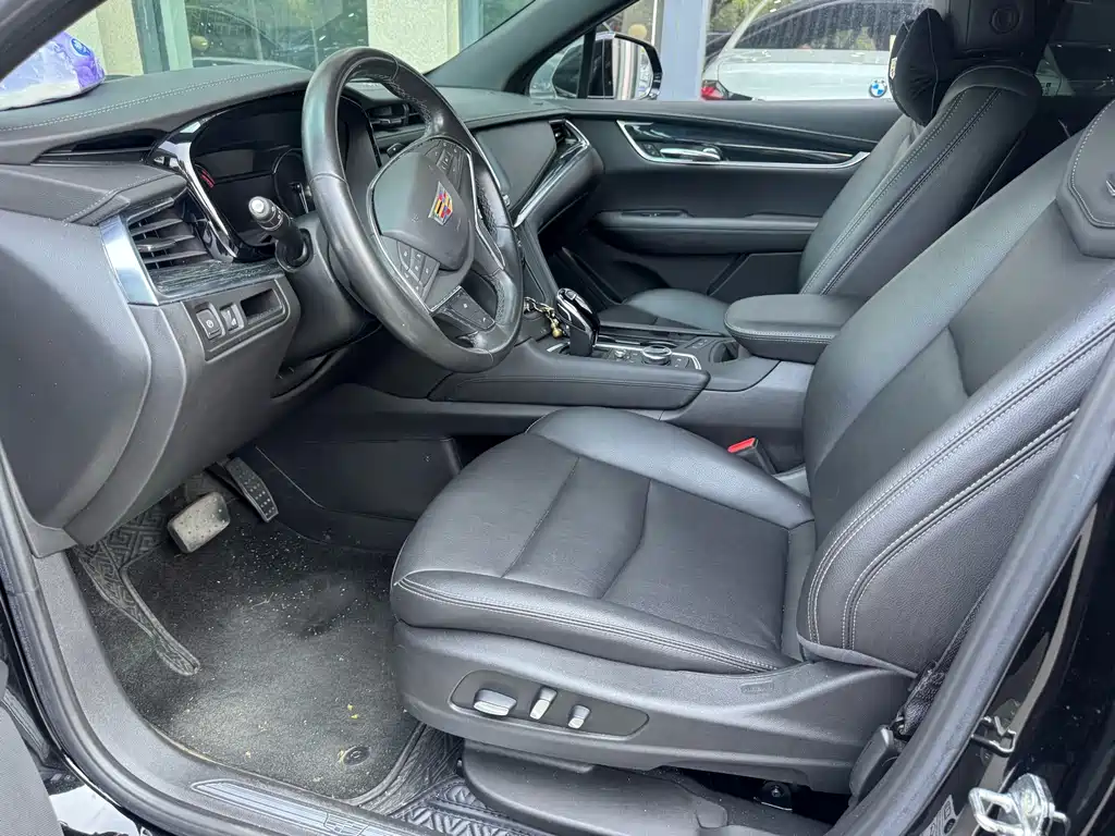 Cadillac XT5 — миниатюра 3