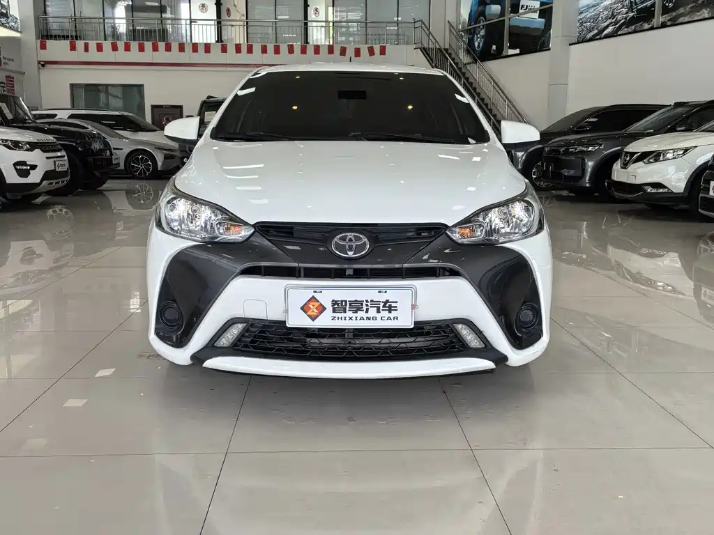 Toyota Yaris L — миниатюра 3
