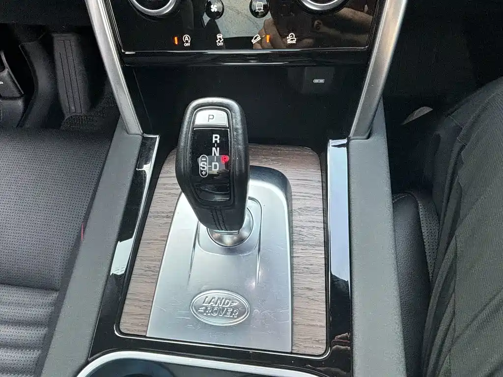 Land Rover Discovery Sport — миниатюра 18