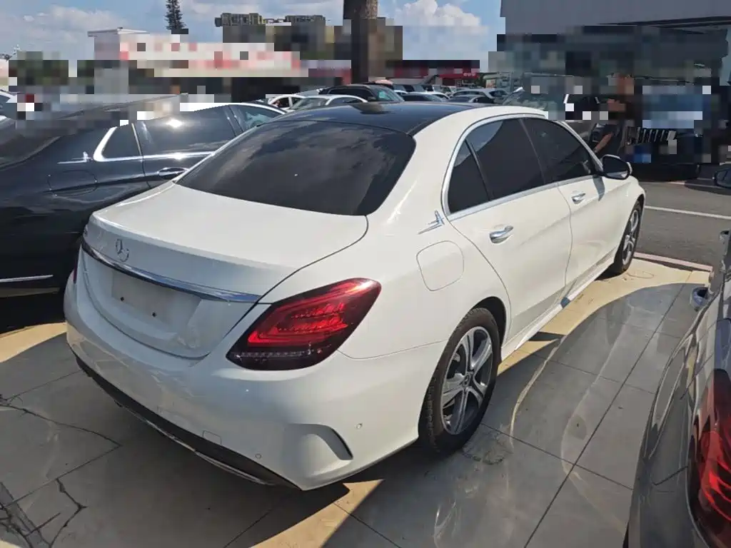 Mercedes-Benz C-Class — миниатюра 7
