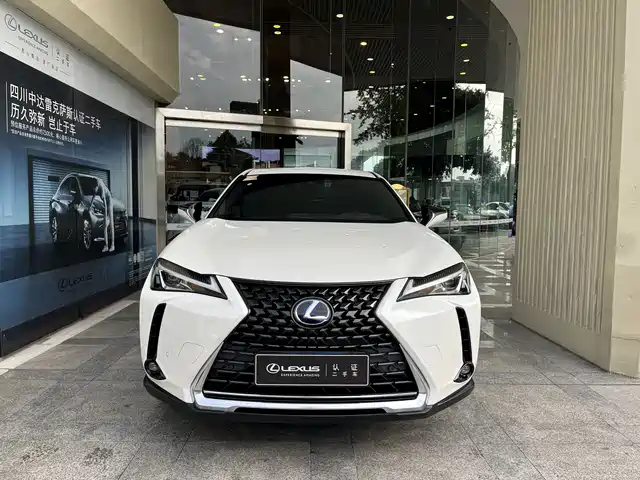 lexus ux