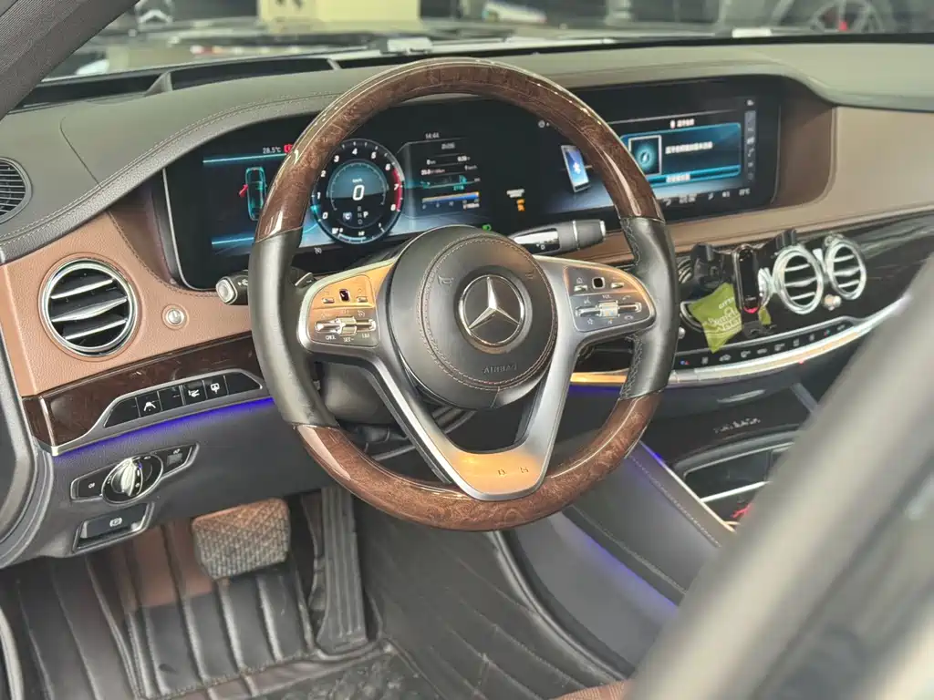 Mercedes-Benz S-Class — миниатюра 6