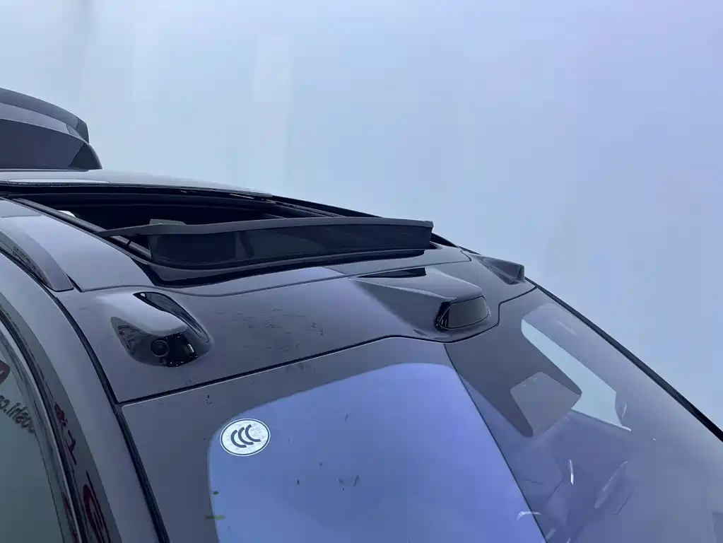 NIO ES8 — миниатюра 11