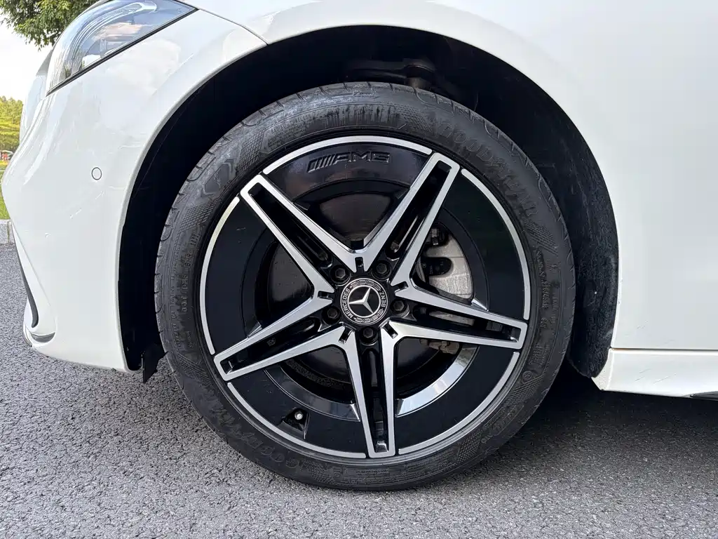 Mercedes-Benz C-Class — миниатюра 20