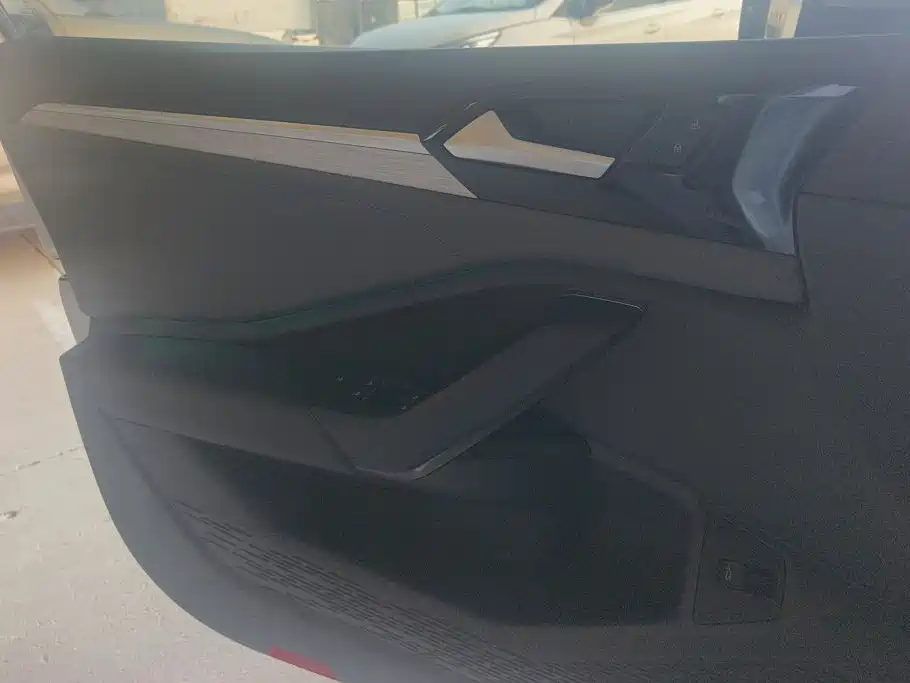 Volkswagen Sagitar — миниатюра 7