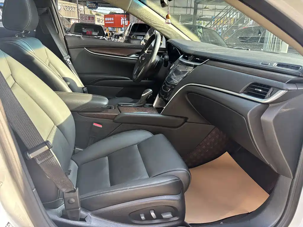 Cadillac XTS — миниатюра 6