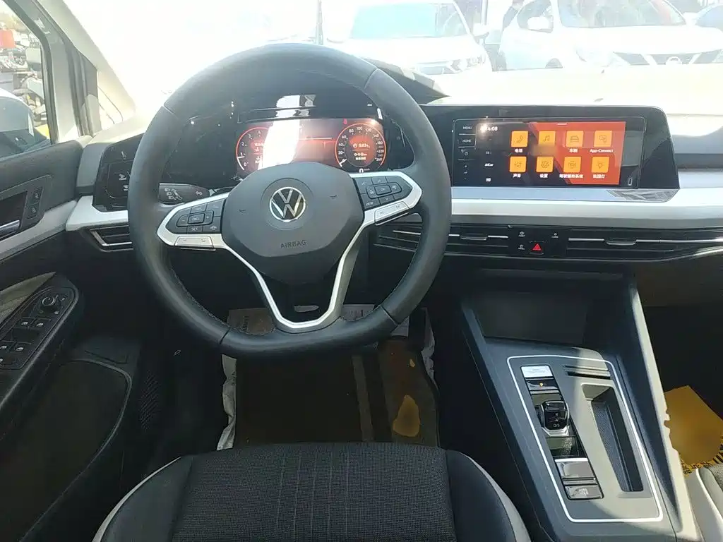 Volkswagen Golf 2021 280TSI DSG Pro