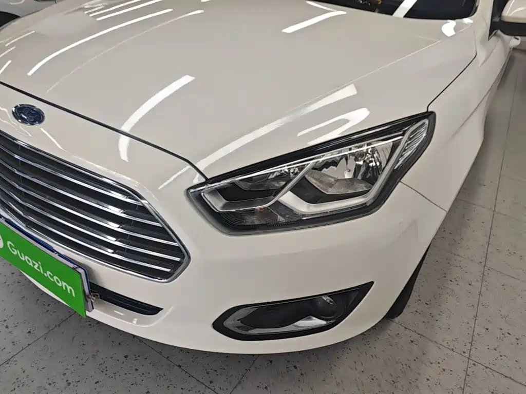 Ford Escort — миниатюра 24