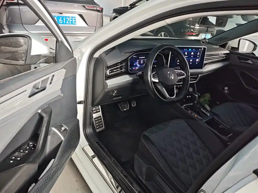 Volkswagen Sagitar — миниатюра 16