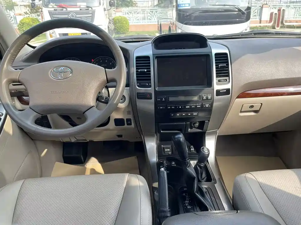 Toyota Prado — миниатюра 19