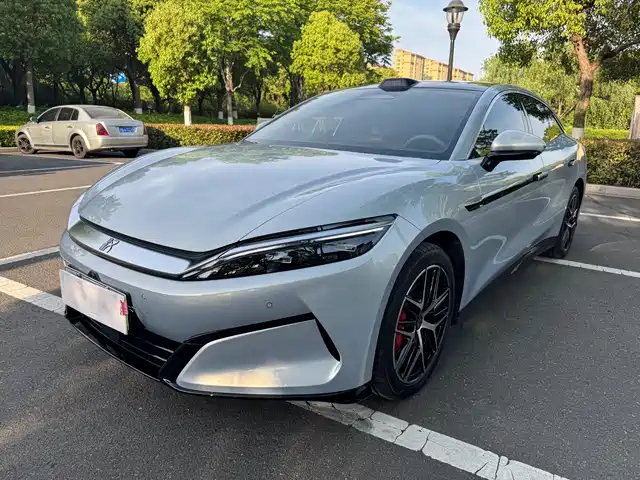 2025 BYD Han