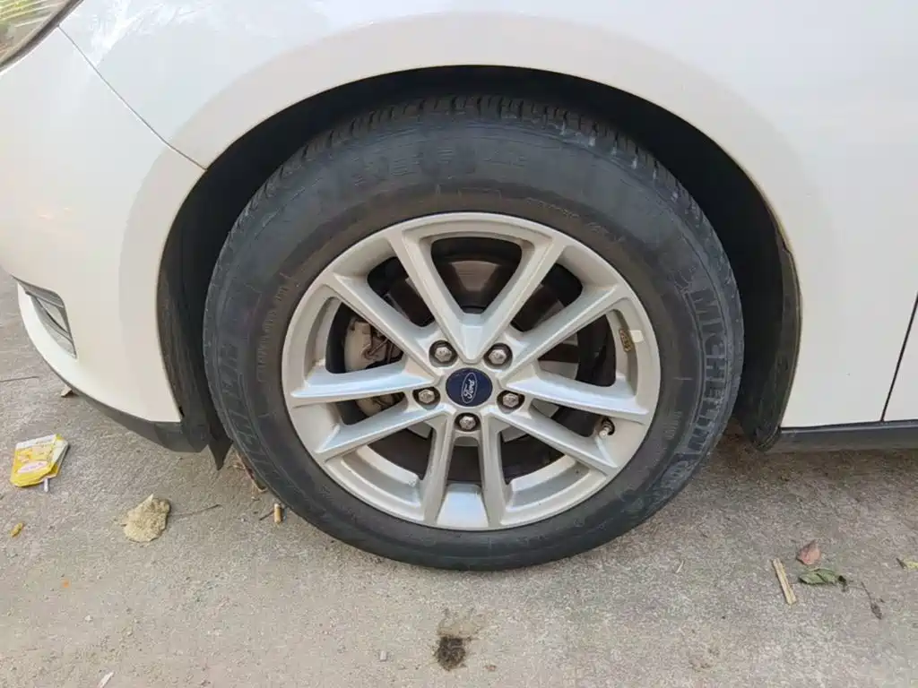 Ford Focus — миниатюра 23