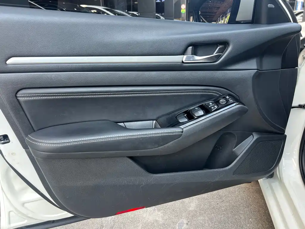 Nissan Teana — миниатюра 13