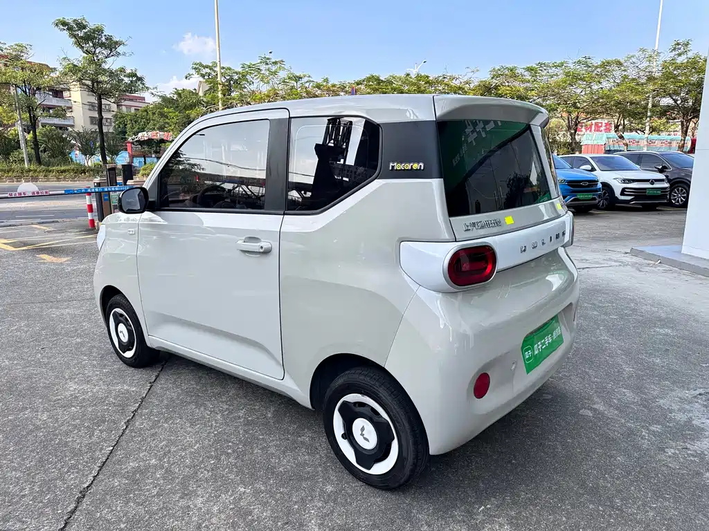 Wuling MINIEV — миниатюра 4