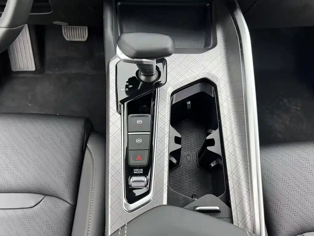 Geely Xingrui — миниатюра 8