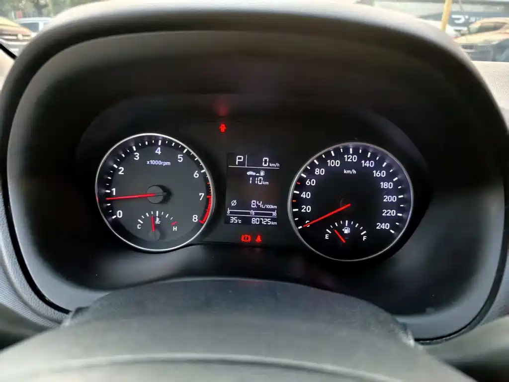 Hyundai Elantra — миниатюра 12