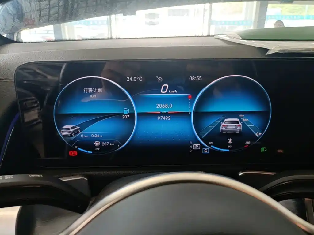 Mercedes-Benz GLB — миниатюра 12