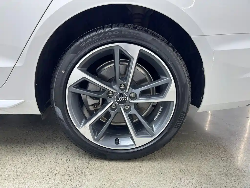 Audi A4L — миниатюра 31