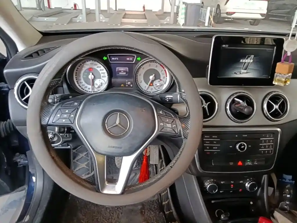 Mercedes-Benz GLA — миниатюра 11