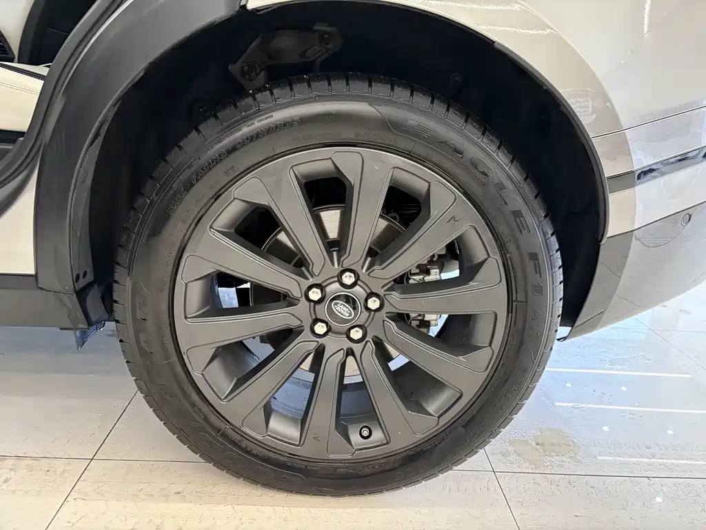 Land Rover Velar — миниатюра 17
