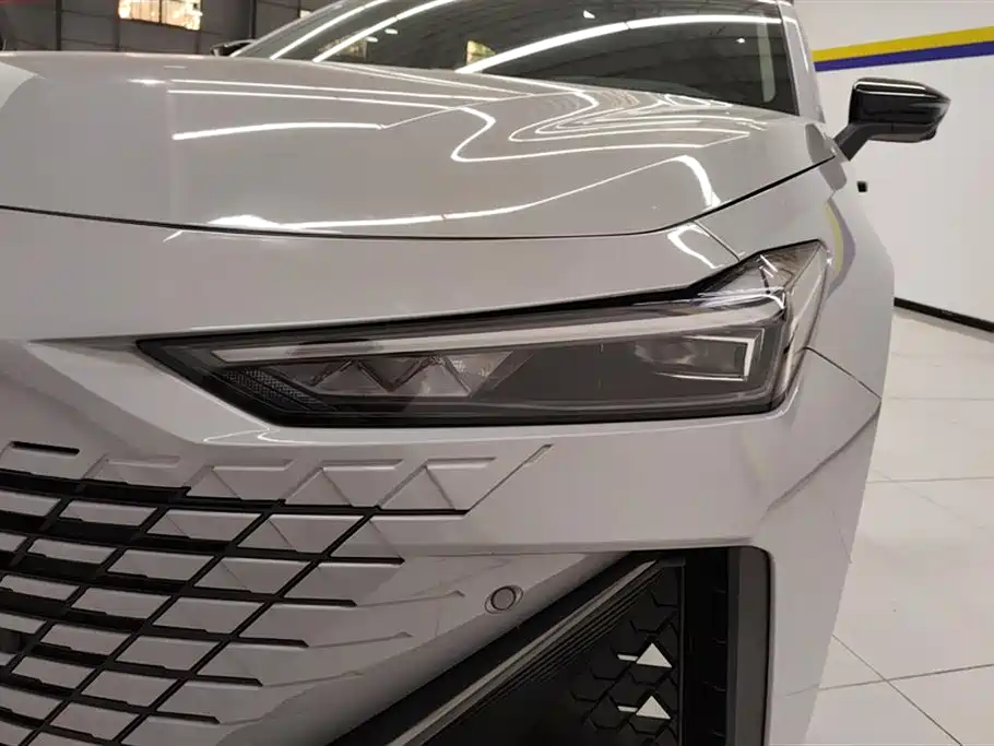 CHANGAN UNI V SMART IDD