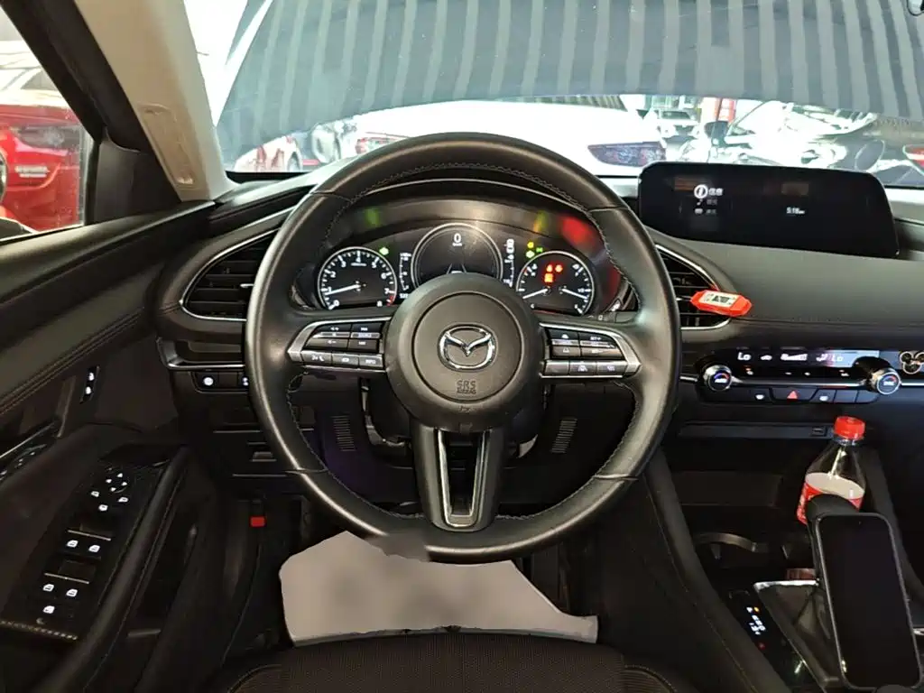 Mazda 3 Axela — миниатюра 11