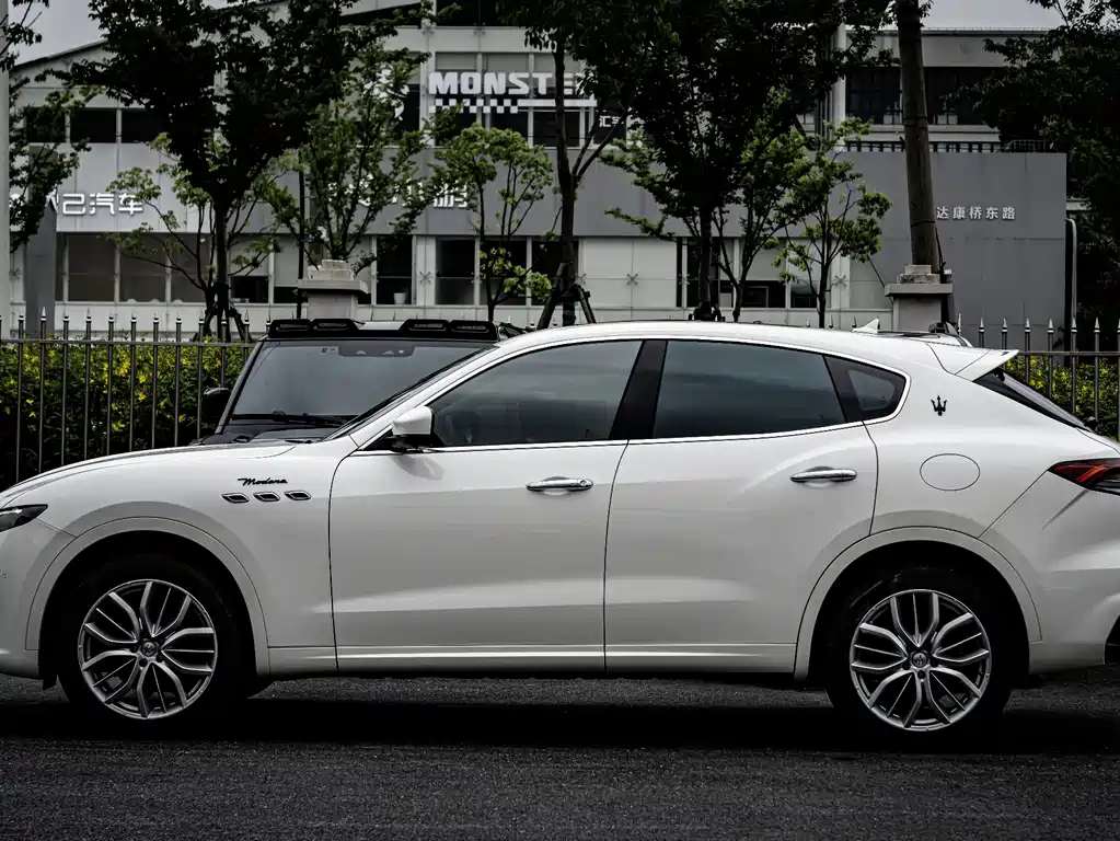 MASERATI LEVANTE
