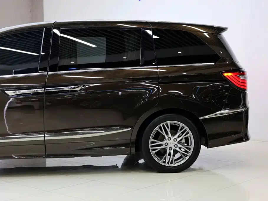 Honda Elysion — миниатюра 4