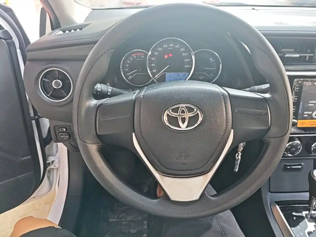 Toyota Corolla — миниатюра 11
