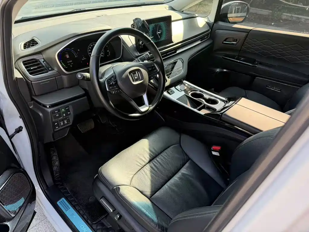 Honda Elysion — миниатюра 8
